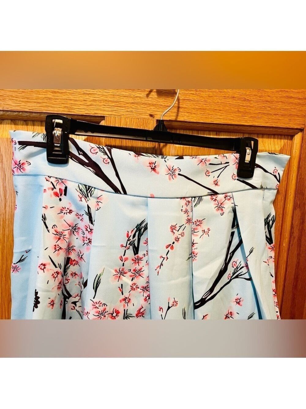 Camisa Gray Twist Front Bow Back Crewneck Top Blue Floral Midi Skirt XL - Picture 8 of 16